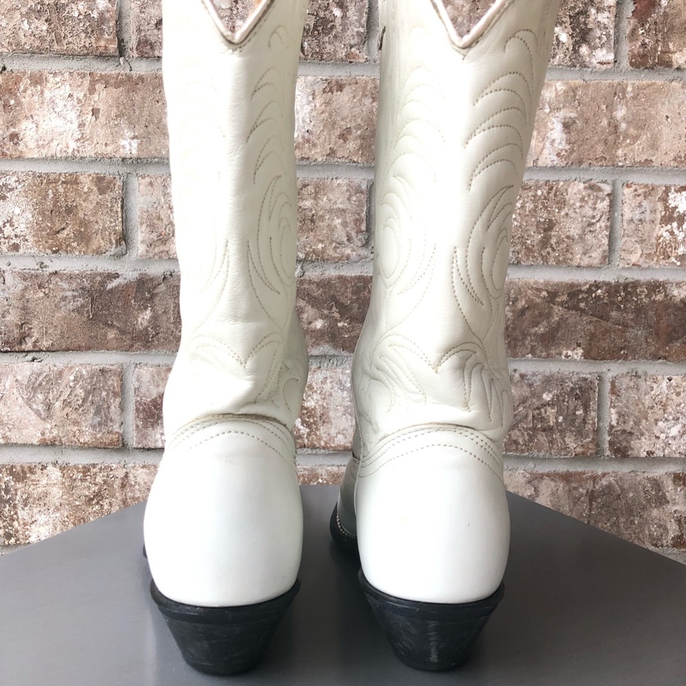 SOLD  Vintage ACME White Cowboy Boots - Picture 4 of 6
